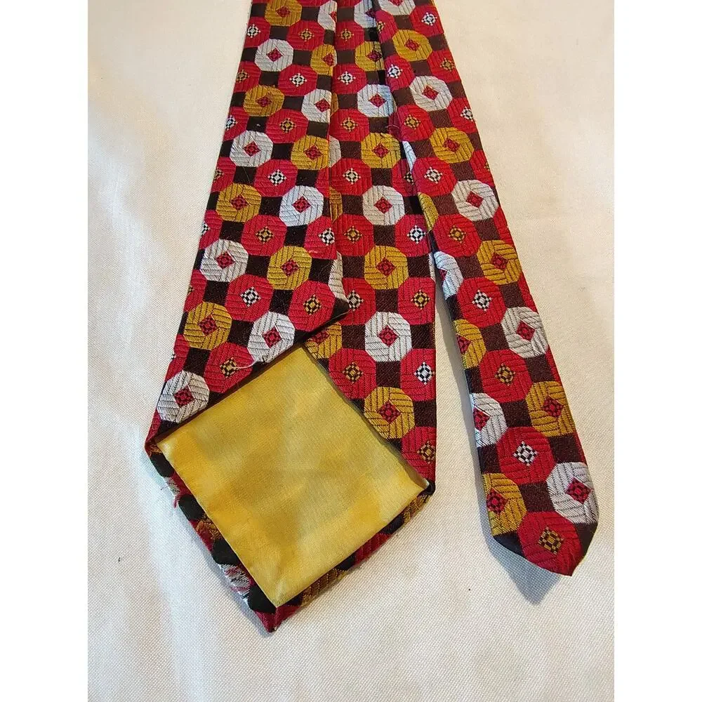 Vintage 1970s Polyester Necktie Red Gold Geometric Octagon Pattern